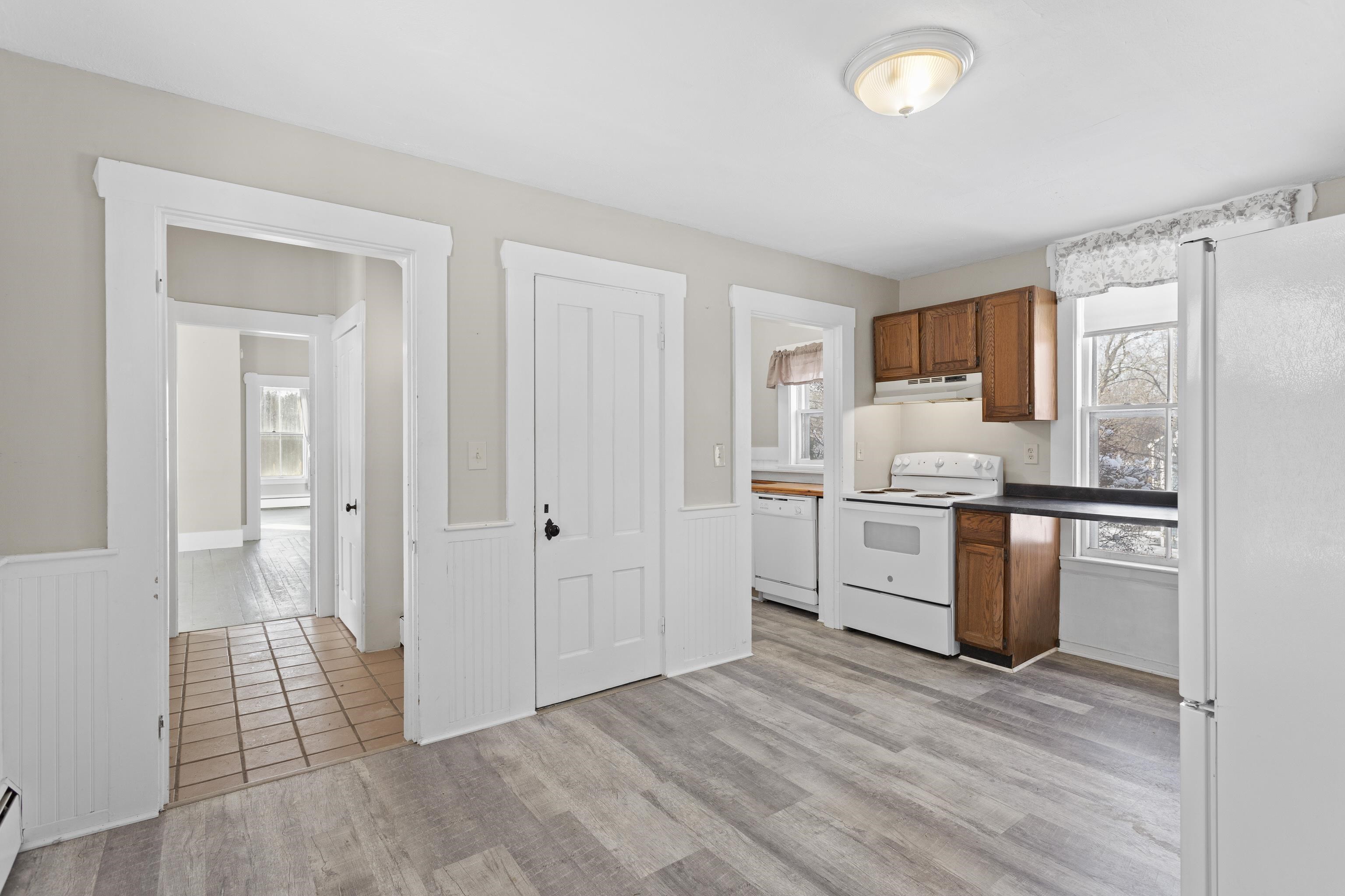 28 Back River Road Dover, NH 03820 - Photo 5 of 58