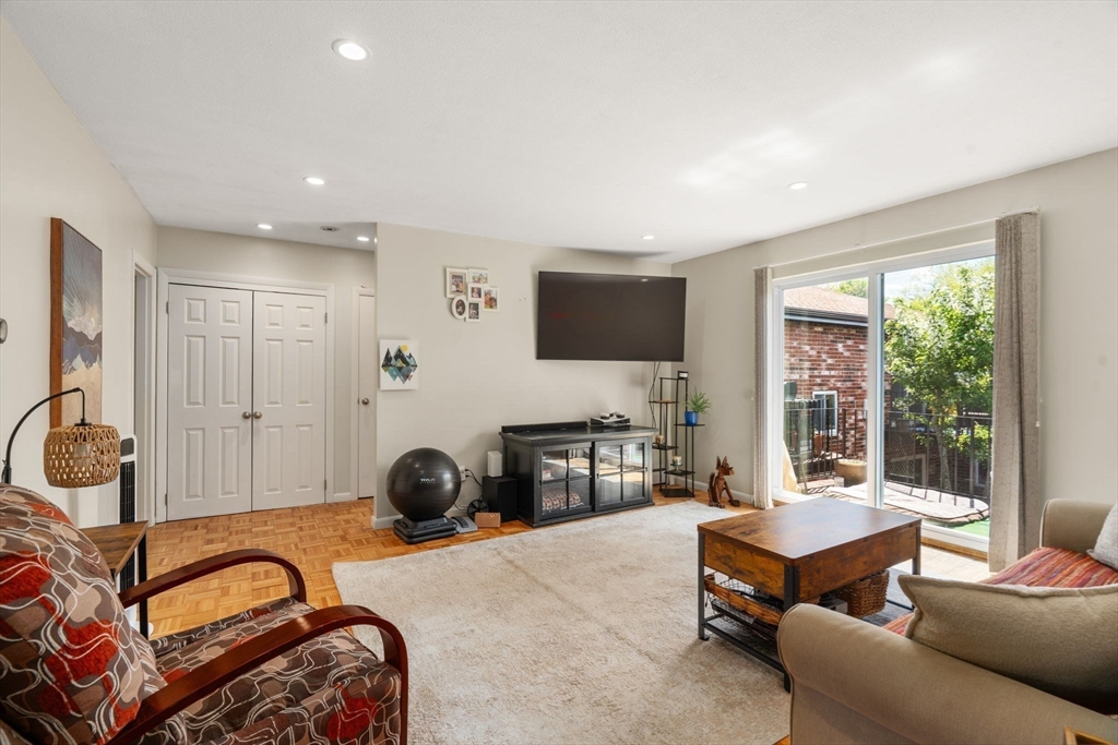 24 Westgate Road, Unit 5 Boston, MA 02467 - Photo 5 of 21