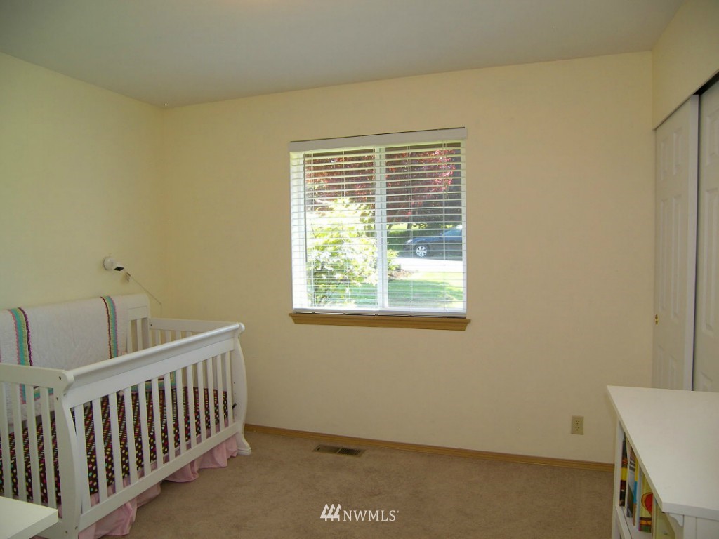 1496 Roma Road Bellingham, WA 98226 - Photo 10 of 14 a view of a room with windows