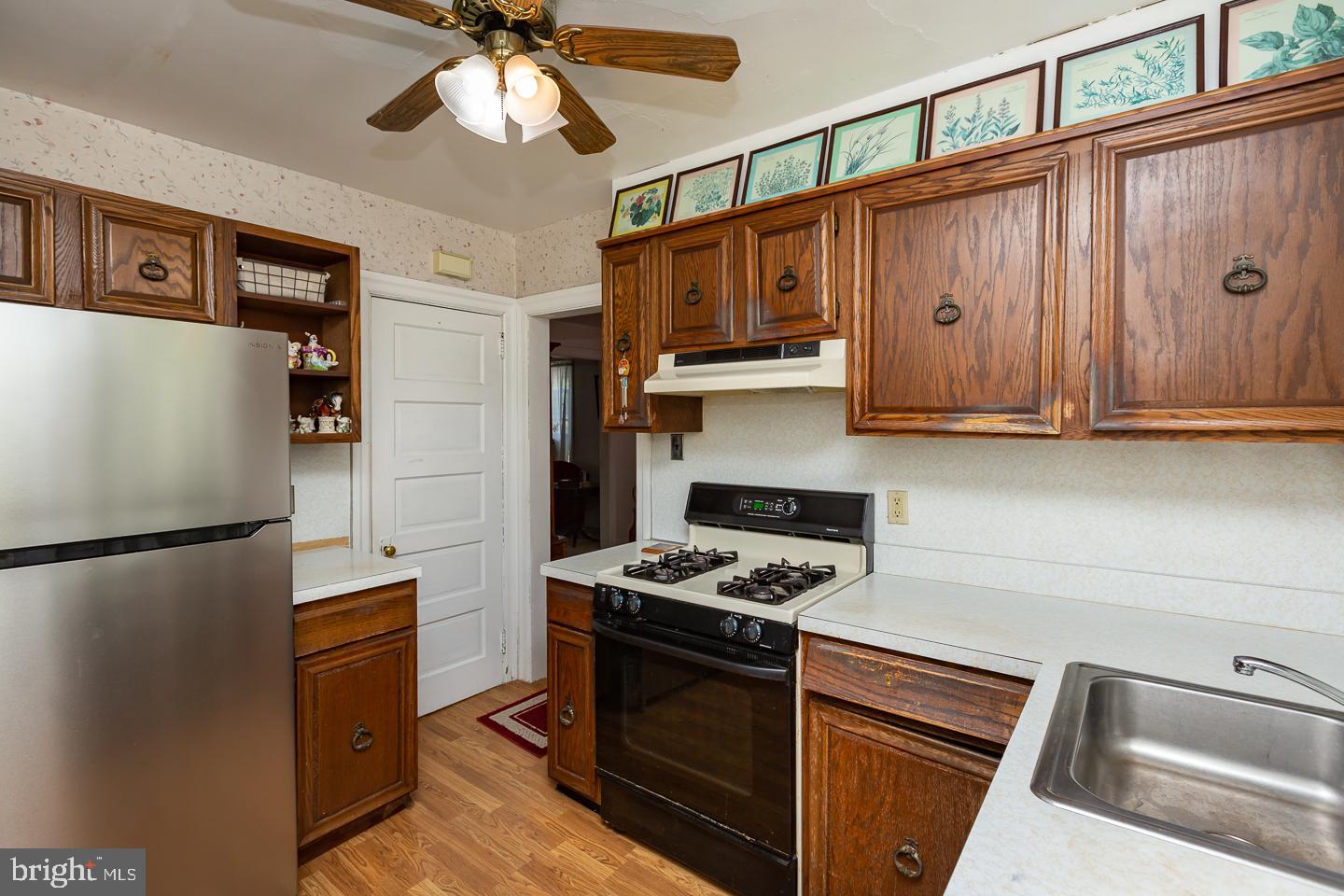 156 Edgemont Avenue Ardmore, PA 19003 - Photo 16 of 31