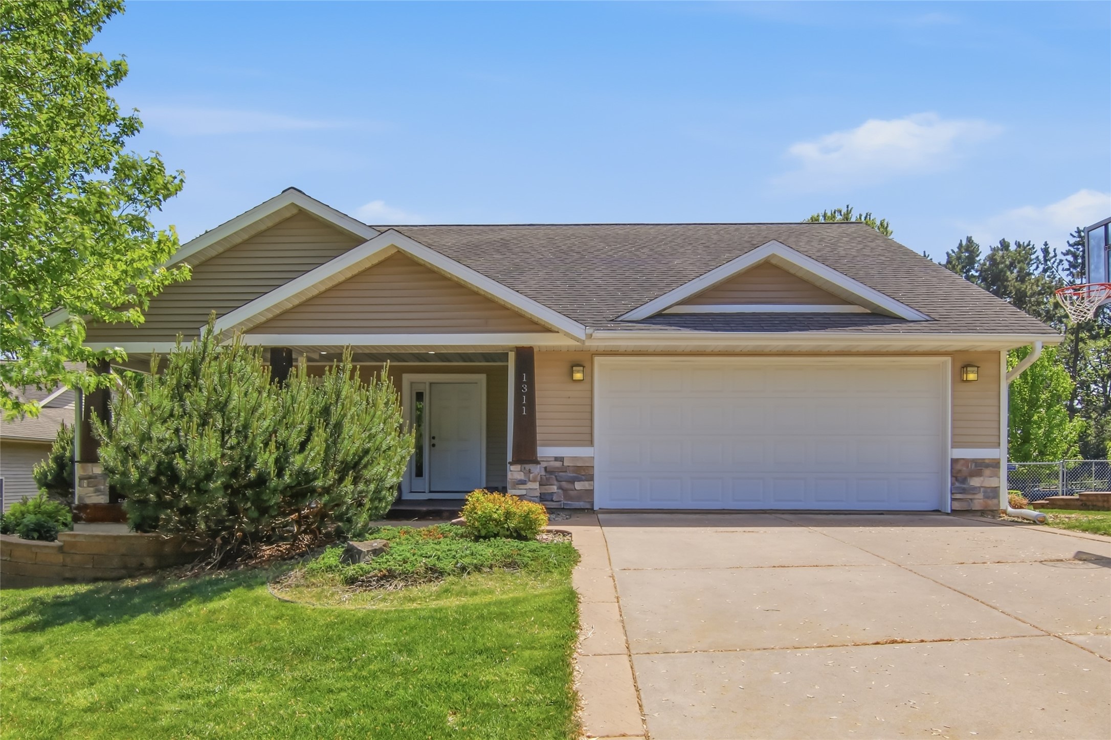 1311 Stephi Road Eau Claire, WI 54703 - Photo 29 of 32
