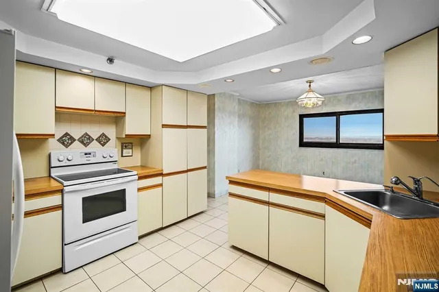 a view of room with closet