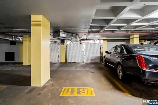 $799,900 | 245 Prospect Avenue, Unit PHB, Hackensack, NJ 07601