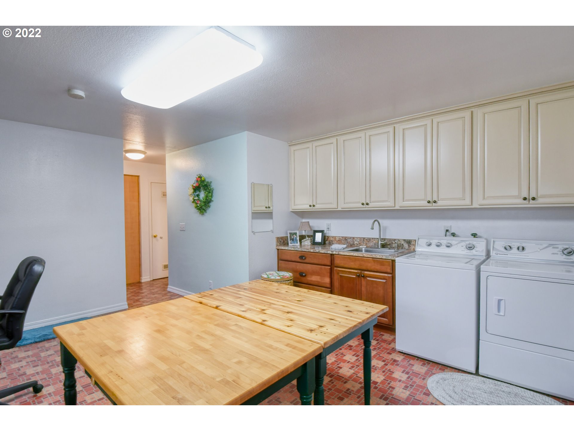4239 Southwest Broadlane Avenue Pendleton, OR 97801 - Photo 13 of 32 Gallery Image 13