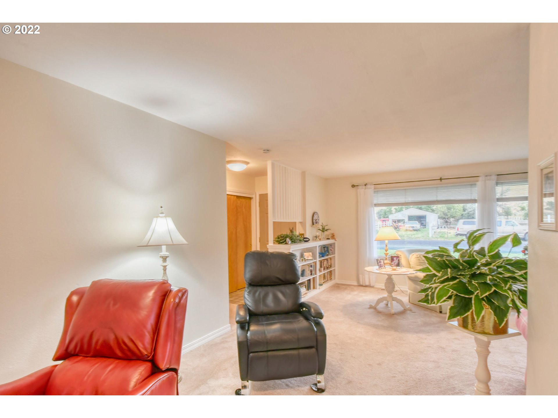 4239 Southwest Broadlane Avenue Pendleton, OR 97801 - Photo 5 of 32 Gallery Image 5
