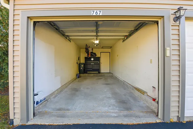 $258,900 | 767 East Whispering Oaks Drive, Unit 767, Palatine, IL 60074