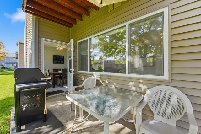 $258,900 | 767 East Whispering Oaks Drive, Unit 767, Palatine, IL 60074