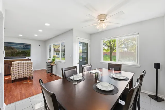 $258,900 | 767 East Whispering Oaks Drive, Unit 767, Palatine, IL 60074