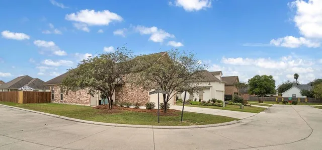 $374,999 | 40020 Wood Duck Court, Gonzales, LA 70737
