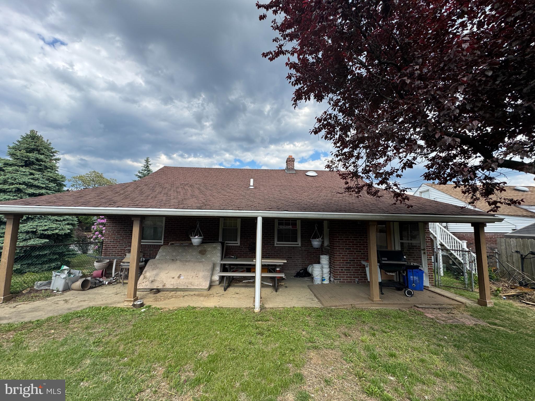 3100 Welsh Road Philadelphia, PA 19136 - Photo 3 of 4 Rear - covered patio