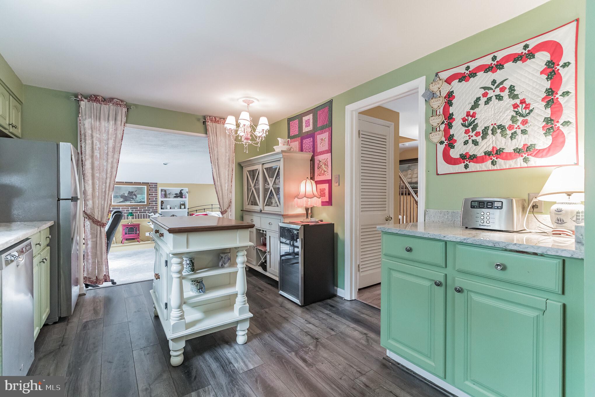 141 Pearl Croft Road Cherry Hill, NJ 08034 - Photo 13 of 36 Kitchen