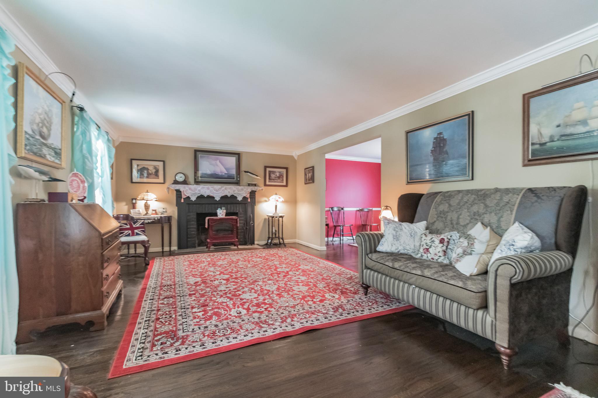 141 Pearl Croft Road Cherry Hill, NJ 08034 - Photo 9 of 36 Living Room