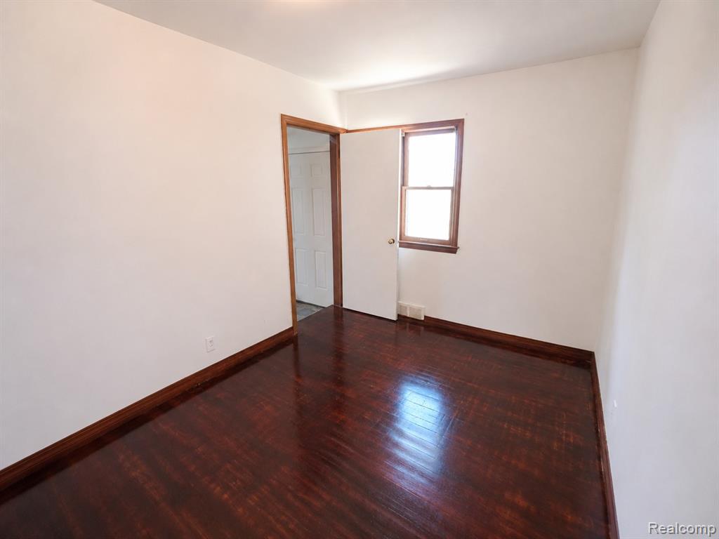 6639 Miller Road Dearborn, MI 48126 - Photo 15 of 25