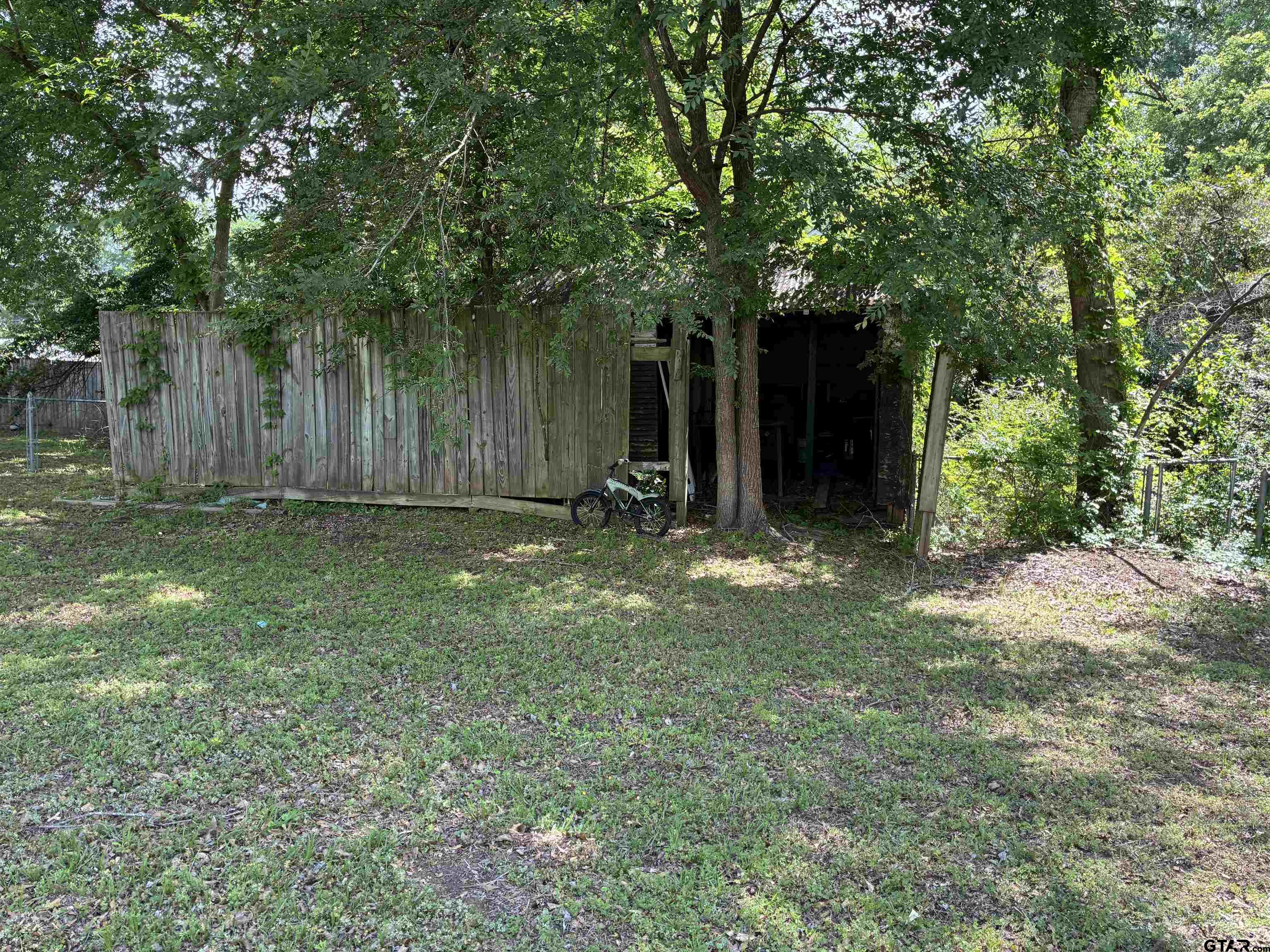 208 North Henderson Street Rusk, TX 75785 - Photo 3 of 16 Gallery Image 3