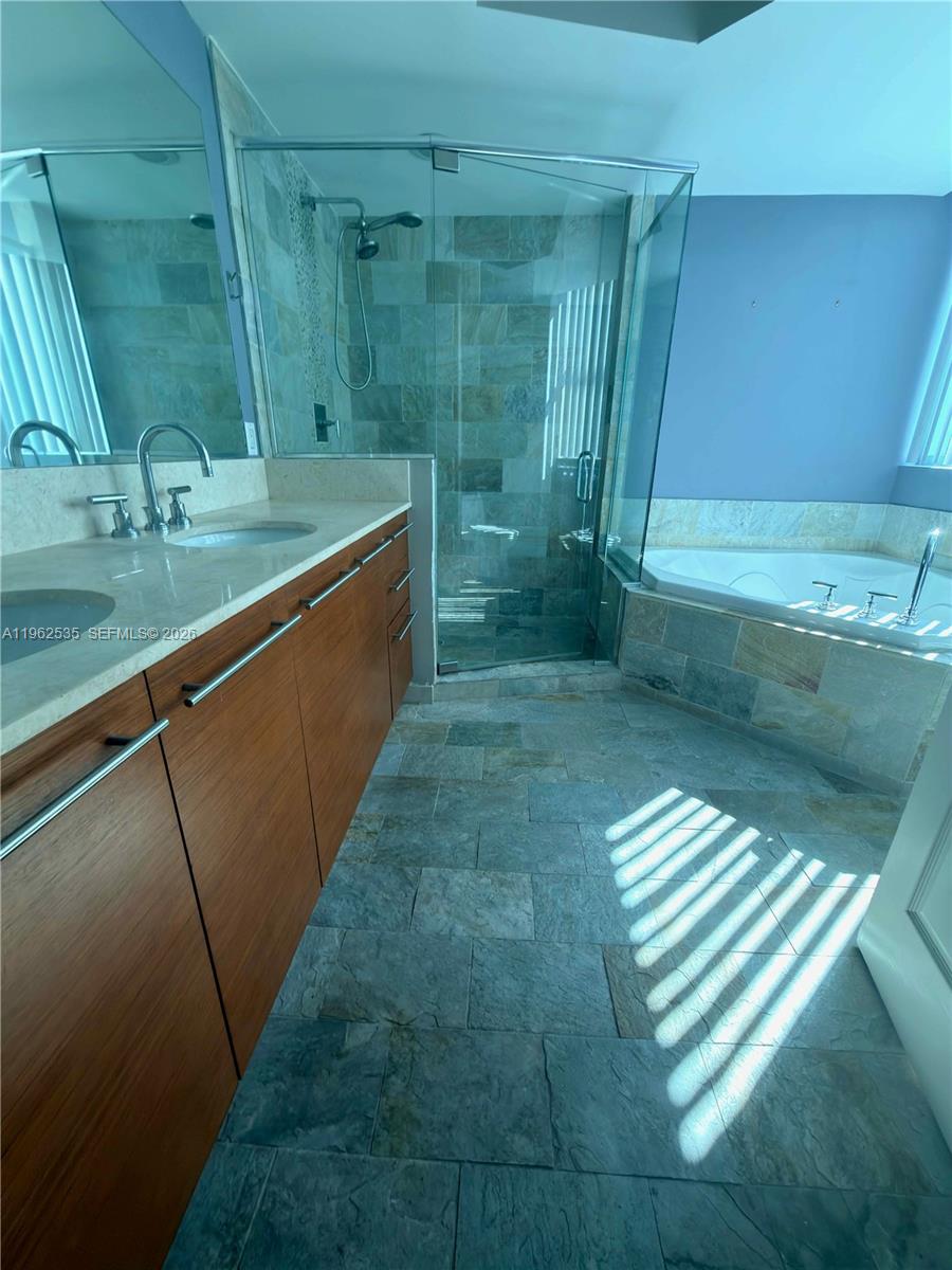 2641 North Flamingo Road, Unit 1701N Sunrise, FL 33323 - Photo 18 of 48