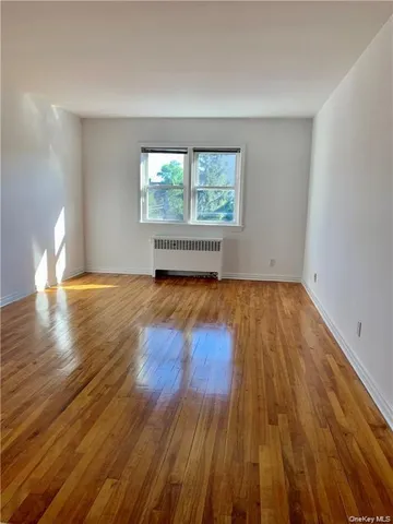 $2,550 | 1833 Palmer Avenue, Unit 3E, Larchmont, NY 10538