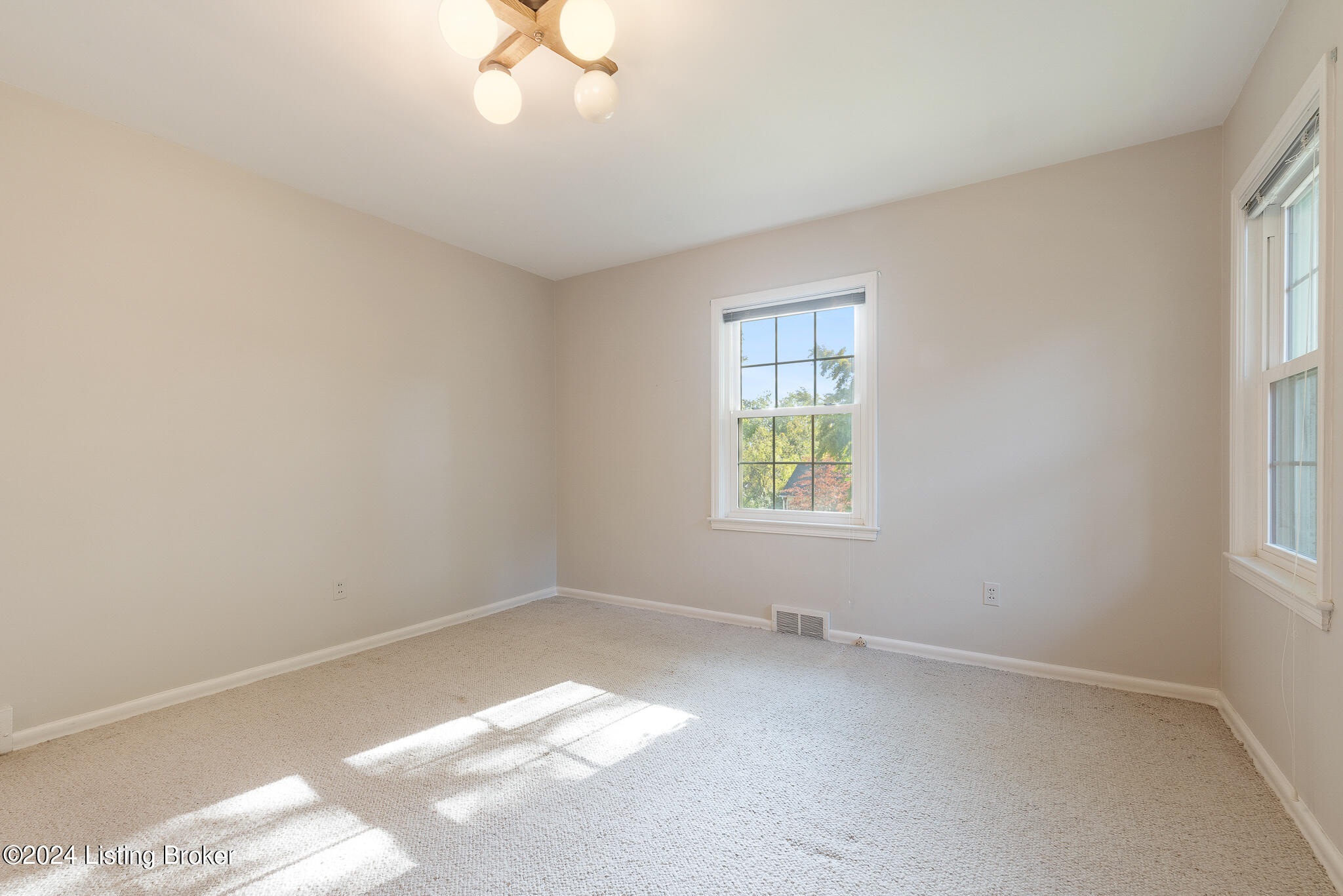 509 Brookview Road Louisville, KY 40207 - Photo 29 of 43 509 Brookview Rd-35