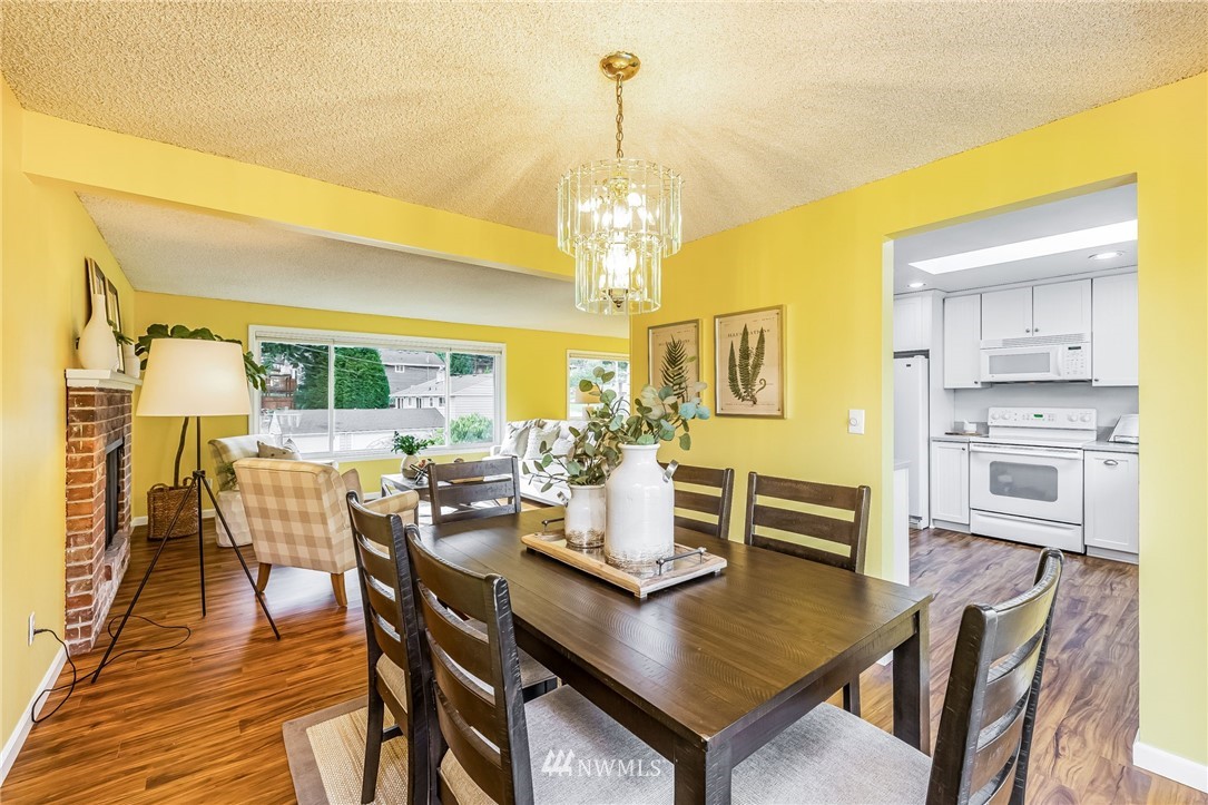 7925 186th Street Southwest Edmonds, WA 98026 - Photo 12 of 40 Gallery Image 12