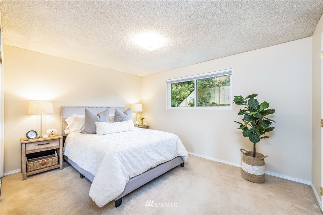 7925 186th Street Southwest Edmonds, WA 98026 - Photo 18 of 40 Gallery Image 18