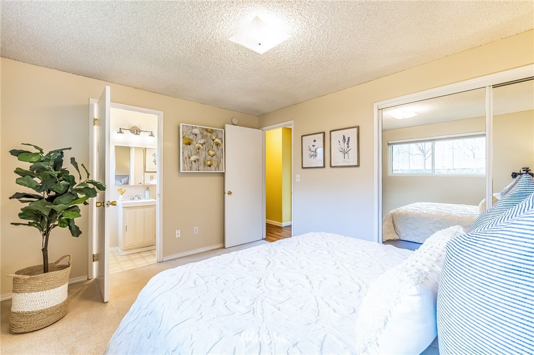 7925 186th Street Southwest Edmonds, WA 98026 - Photo 20 of 40 Gallery Image 20