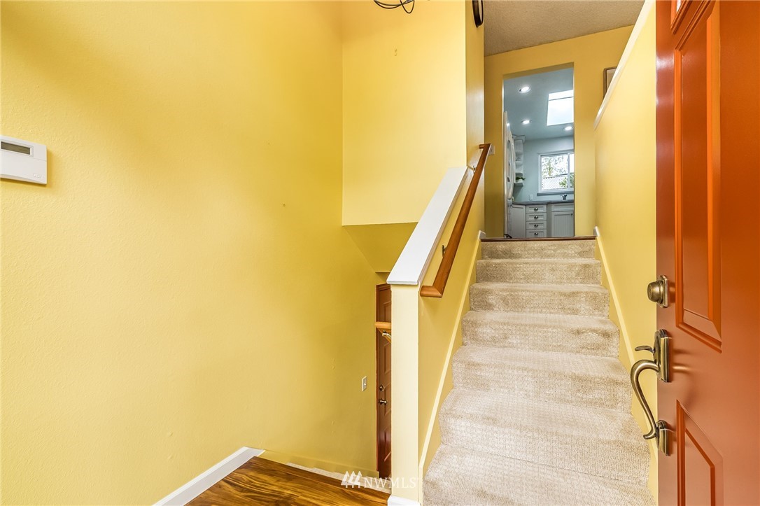 7925 186th Street Southwest Edmonds, WA 98026 - Photo 3 of 40 Gallery Image 3