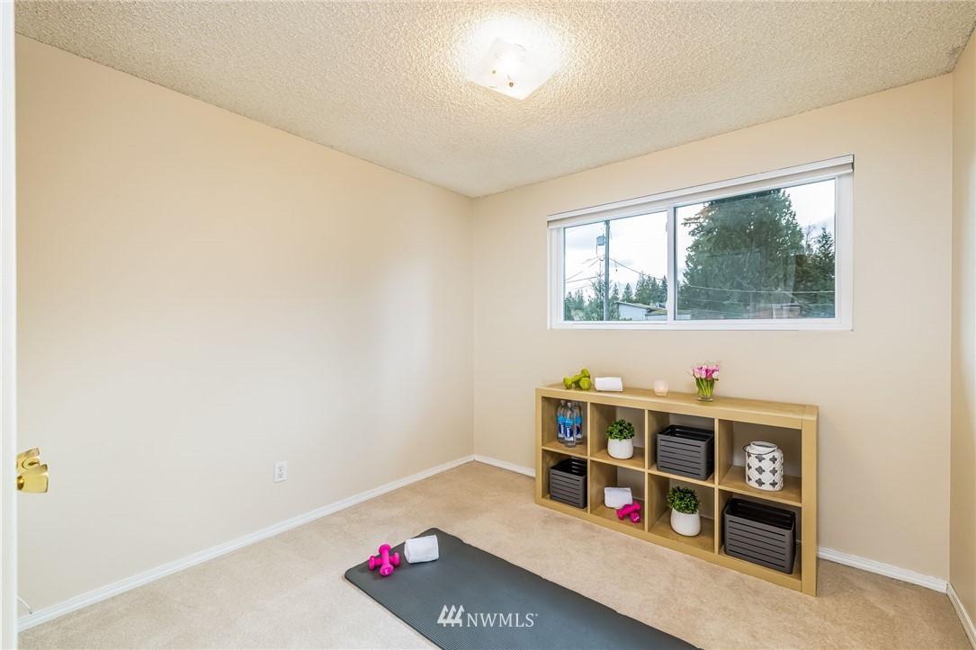 7925 186th Street Southwest Edmonds, WA 98026 - Photo 23 of 40 Gallery Image 23