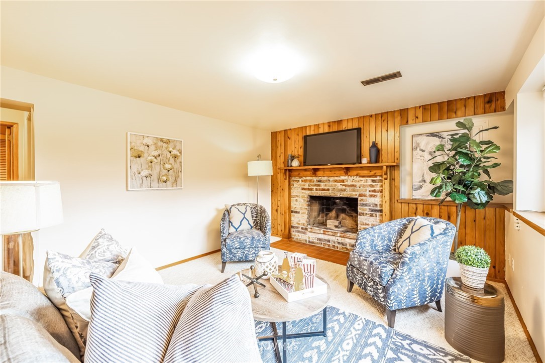 7925 186th Street Southwest Edmonds, WA 98026 - Photo 29 of 40 Gallery Image 29