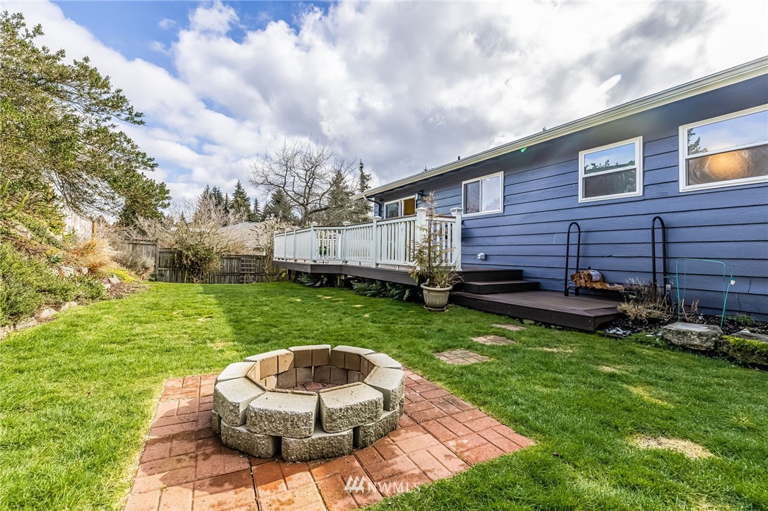 7925 186th Street Southwest Edmonds, WA 98026 - Photo 36 of 40 Gallery Image 36