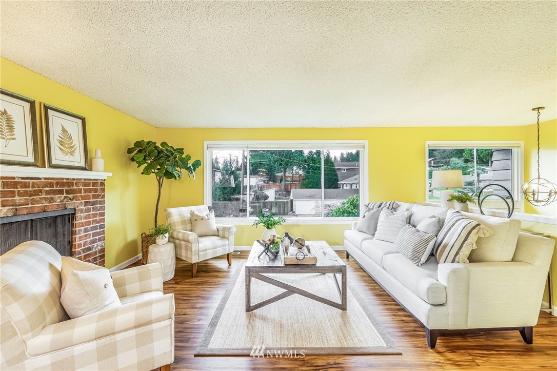 7925 186th Street Southwest Edmonds, WA 98026 - Photo 7 of 40 Gallery Image 7