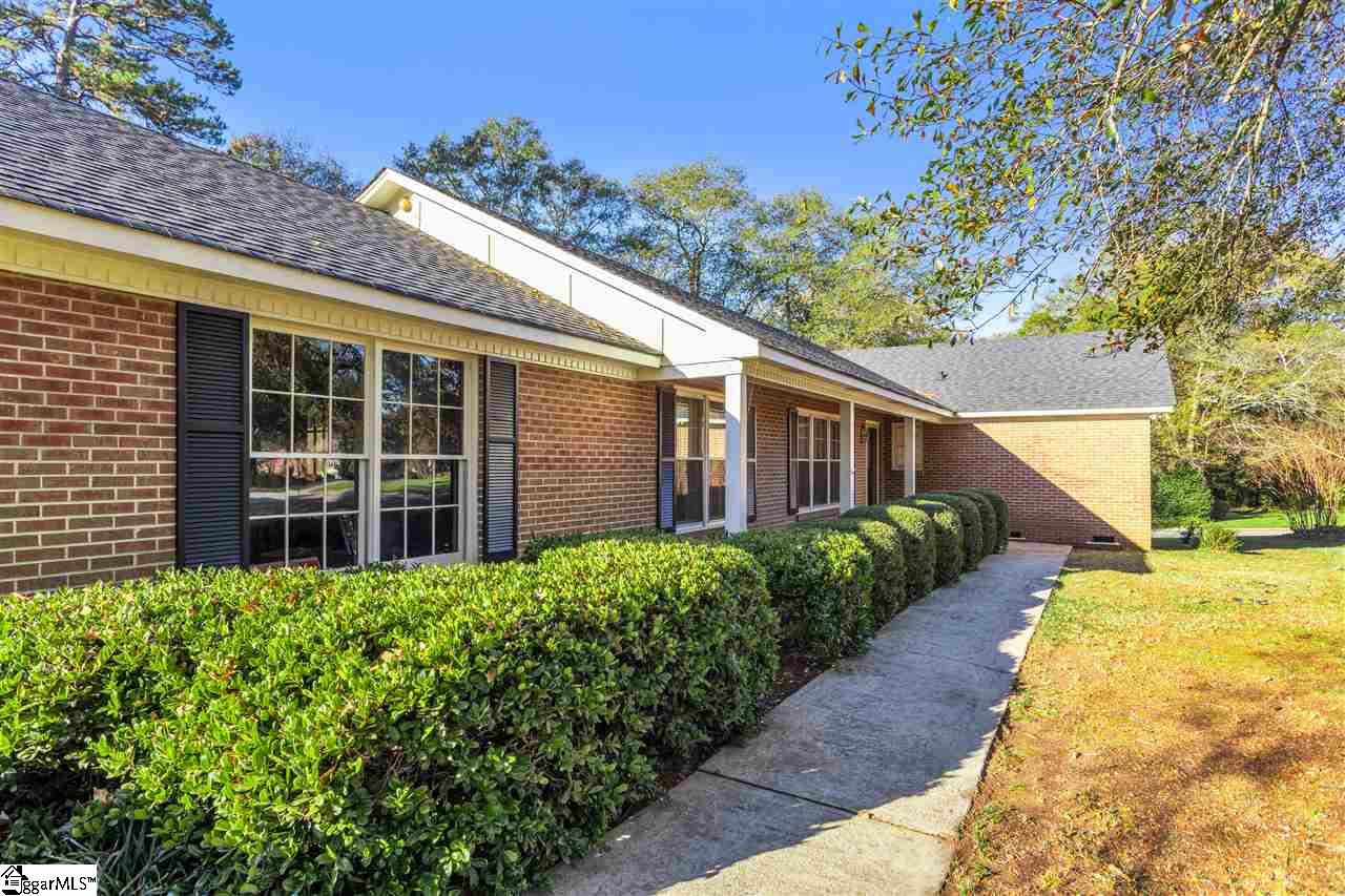 104 Stone Ridge Road Greer, SC 29650 - Photo 3 of 35 Gallery Image 3