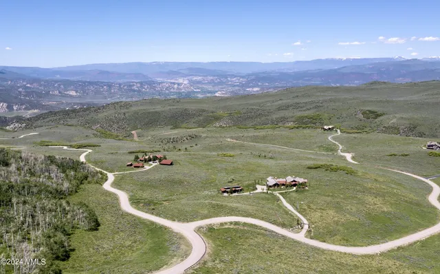 a view of a lake in a city