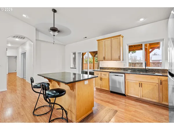 $612,999 | 825 Waverly Street, Eugene, OR 97401