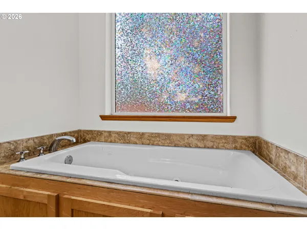 $612,999 | 825 Waverly Street, Eugene, OR 97401