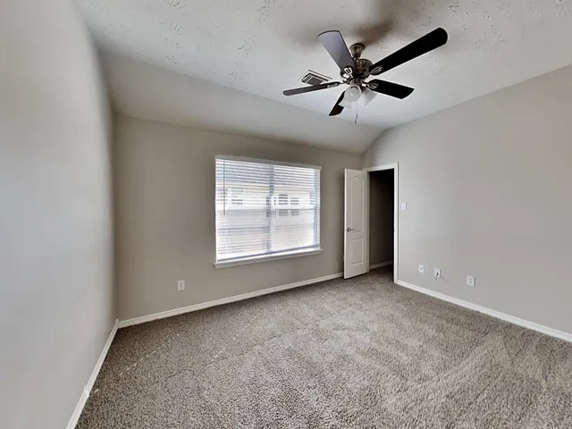 $1,915 | 28919 Hidden Lake Court, Magnolia, TX 77354