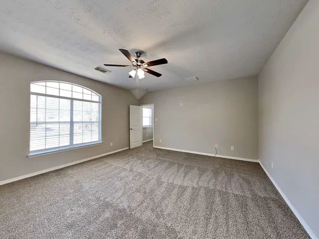 $1,915 | 28919 Hidden Lake Court, Magnolia, TX 77354