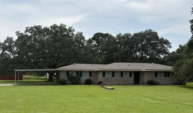 $265,000 | 2607 East Academy Avenue, Jennings, LA 70546