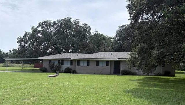 $265,000 | 2607 East Academy Avenue, Jennings, LA 70546