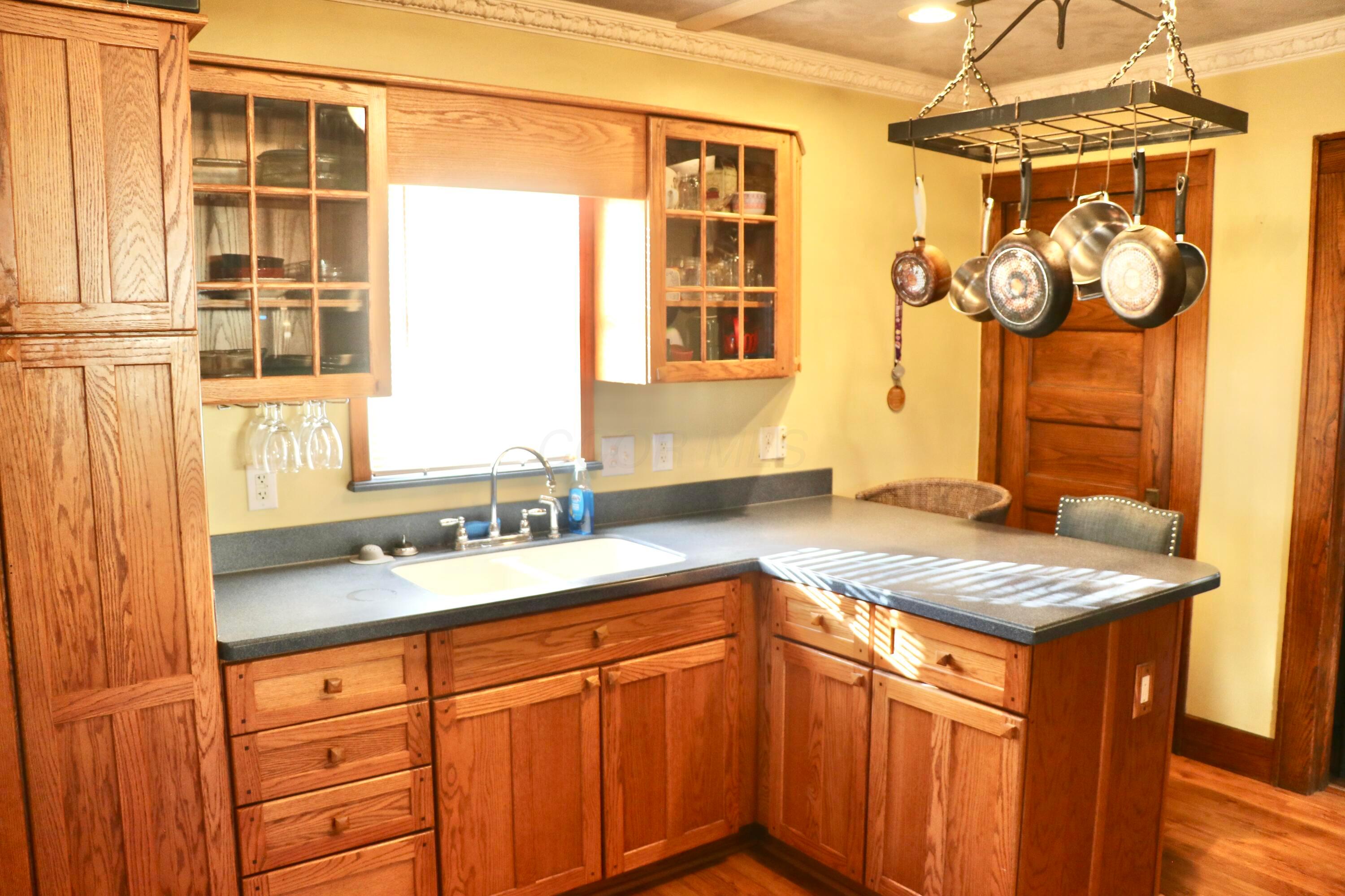 245 Rugg Avenue Newark, OH 43055 - Photo 8 of 24 Kitchen