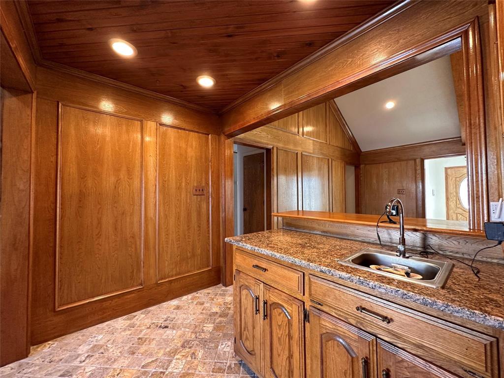 1030 Clinton Street Carrollton, TX 75007 - Photo 19 of 33