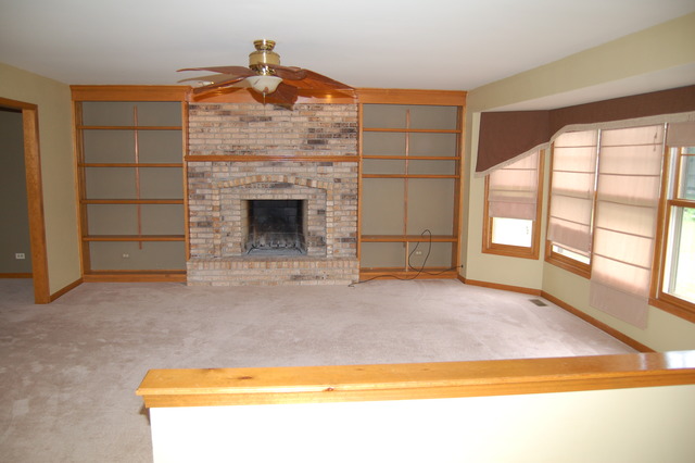 680 Red Maple Lane Roselle, IL 60172 - Photo 8 of 18