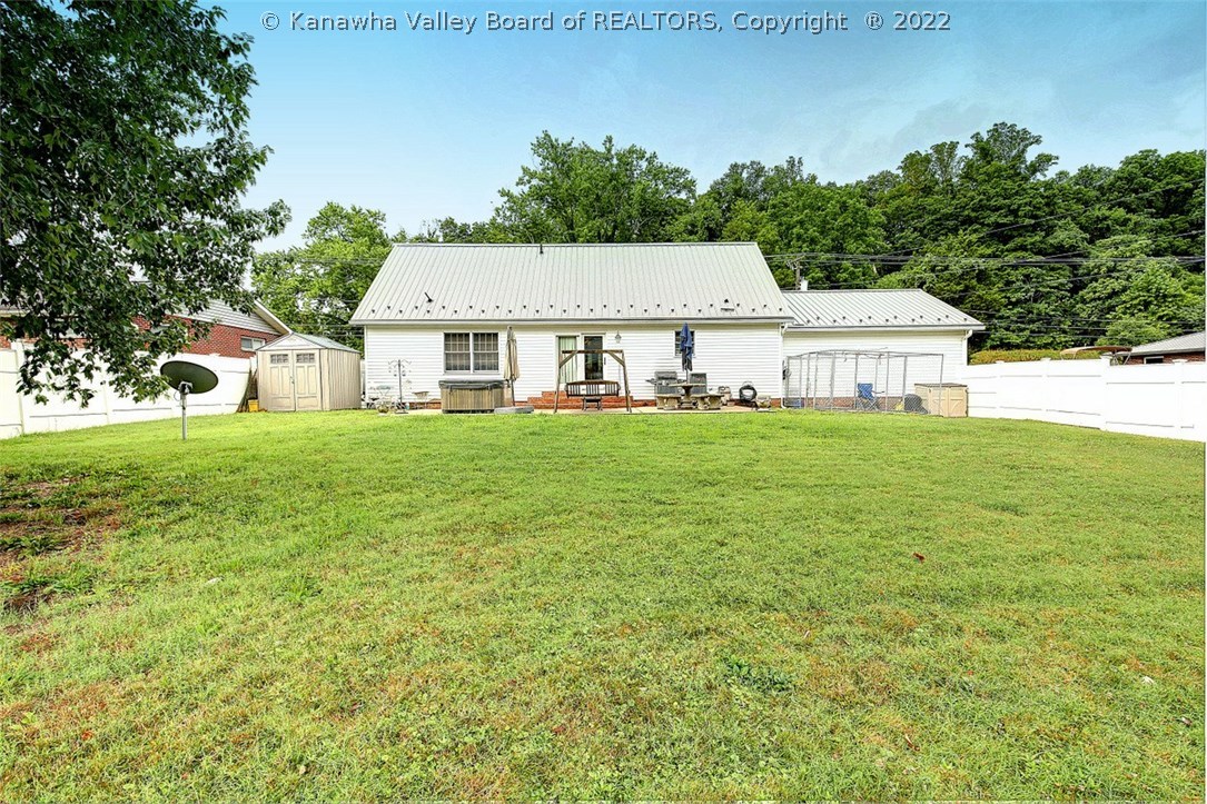 442 Strawberry Road St. Albans, WV 25177 - Photo 10 of 37 Gallery Image 10