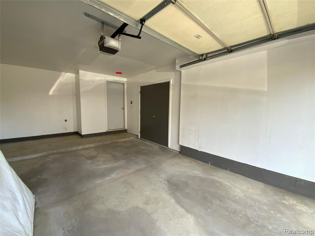 3577 Oakmonte Boulevard Rochester, MI 48306 - Photo 19 of 26