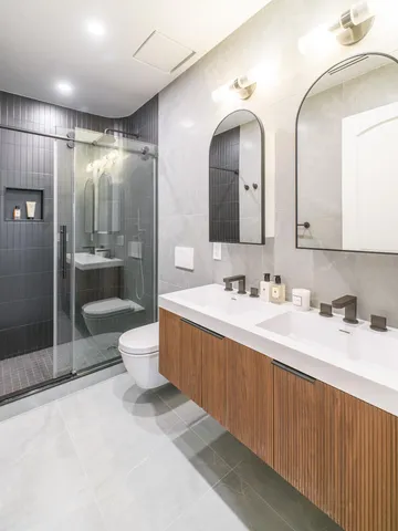 $2,250,000 | 636 Lorimer Street, Unit 1 | Williamsburg