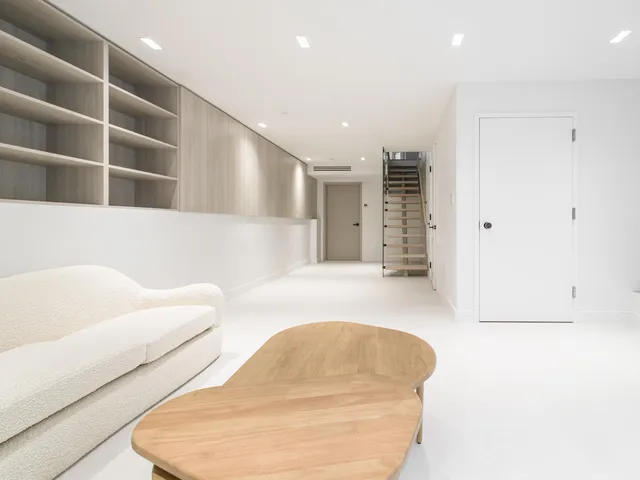 $2,250,000 | 636 Lorimer Street, Unit 1 | Williamsburg