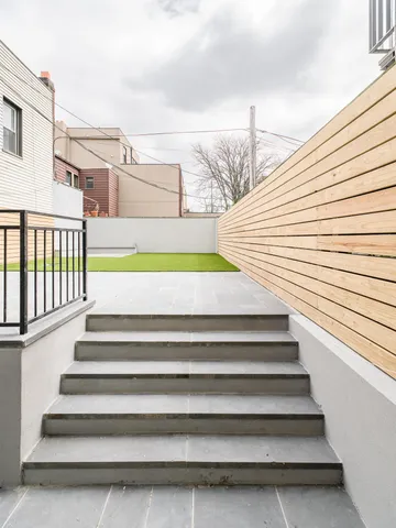 $2,250,000 | 636 Lorimer Street, Unit 1 | Williamsburg