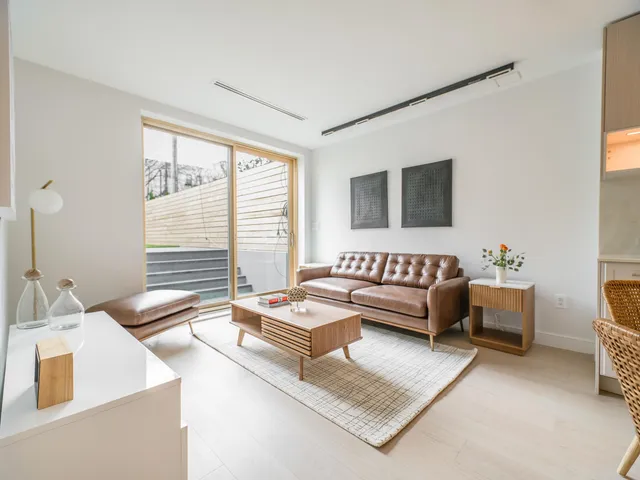 $2,250,000 | 636 Lorimer Street, Unit 1 | Williamsburg