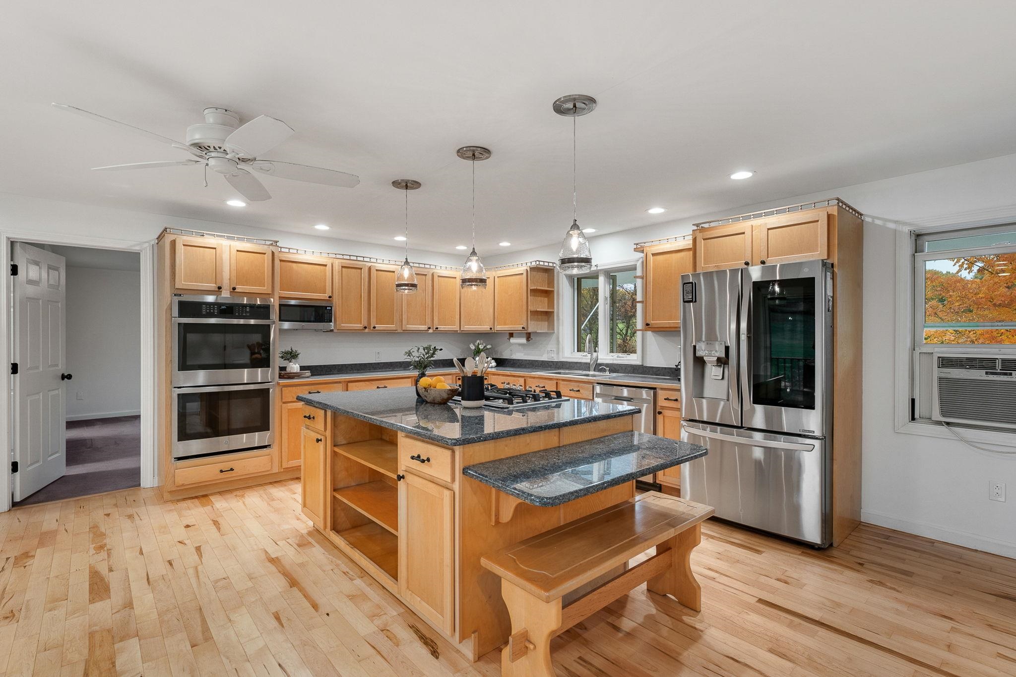 571 Middle Road Milton, VT 05468 - Photo 14 of 60