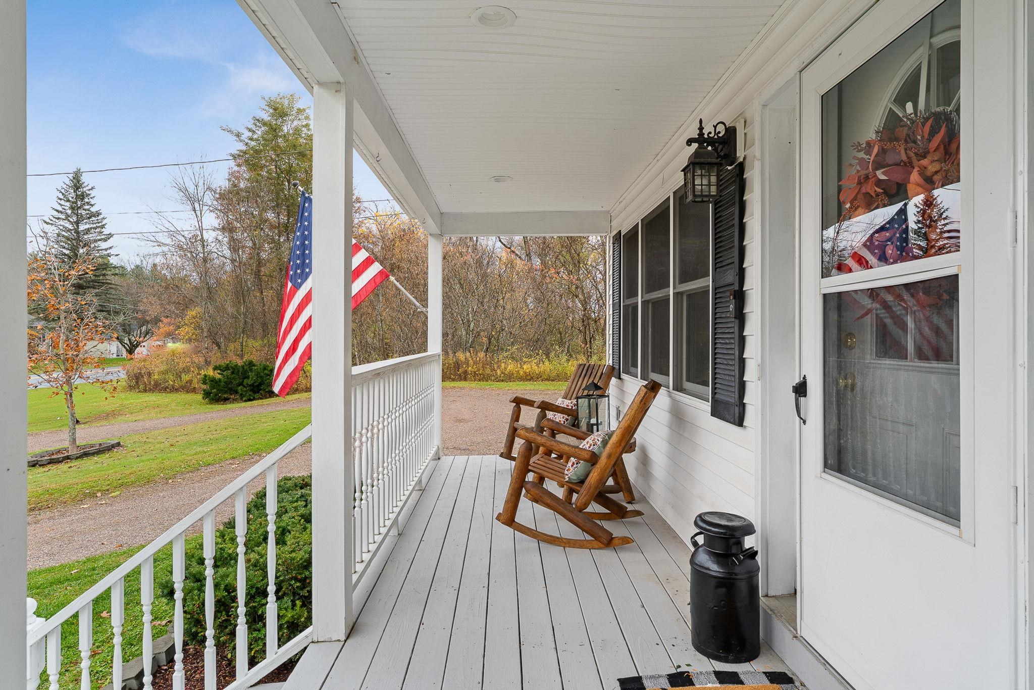 571 Middle Road Milton, VT 05468 - Photo 7 of 60