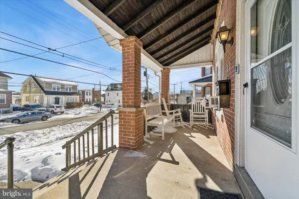 $237,500 | 33 East Broadway Avenue, Clifton Heights, PA 19018