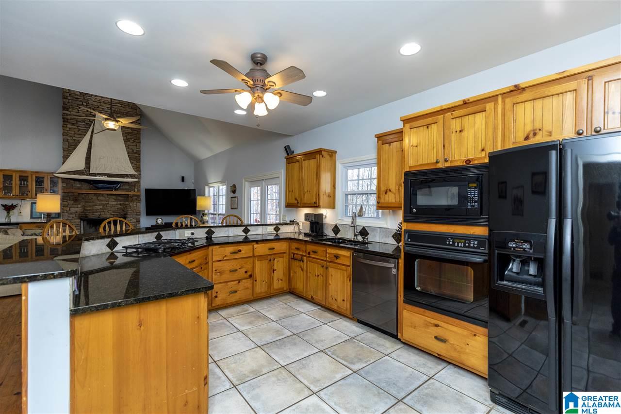 116 High Crest Road Pelham, AL 35124 - Photo 8 of 44